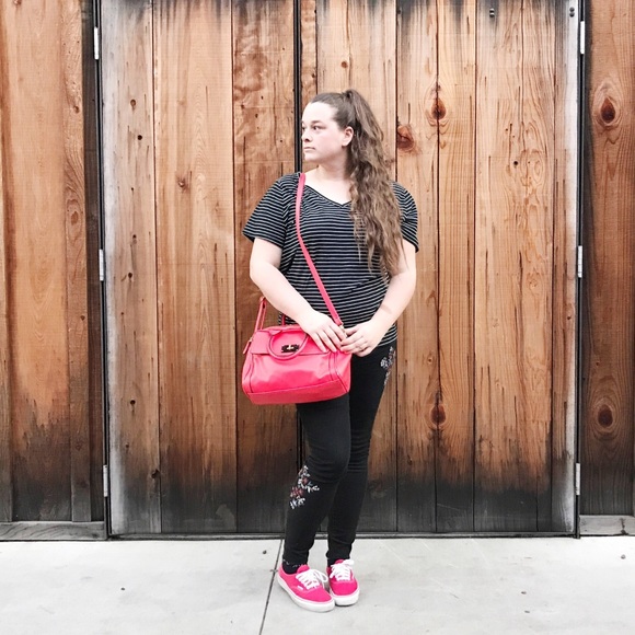 Meet your Posher, Amy - Picture 2 of 2